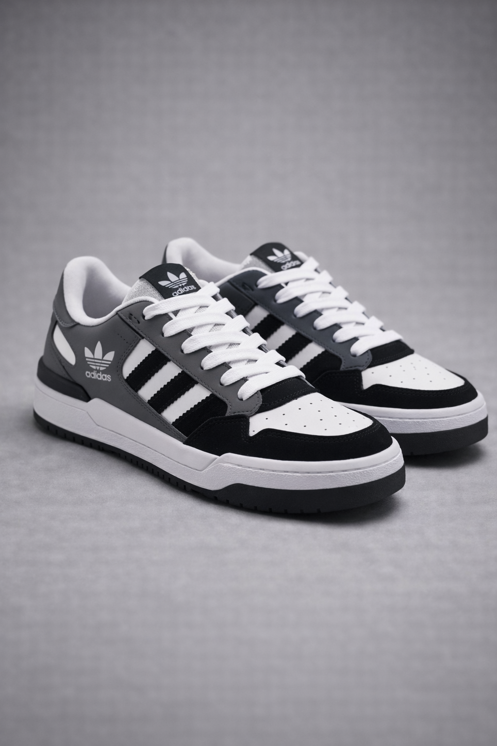 Adidas Originals - B & W