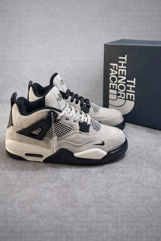 Nike Jordan 4 Retro